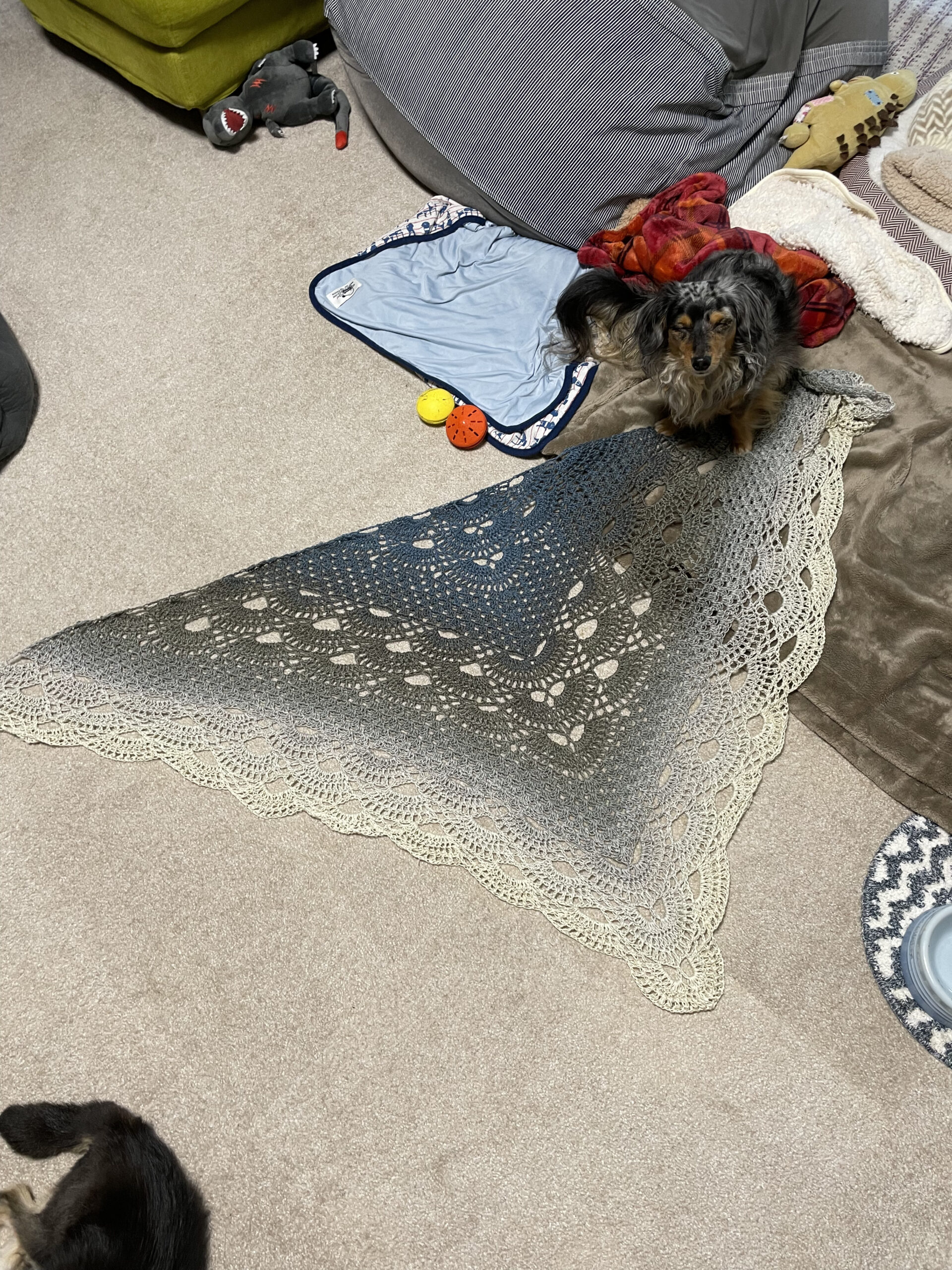 バイラス三角ショール