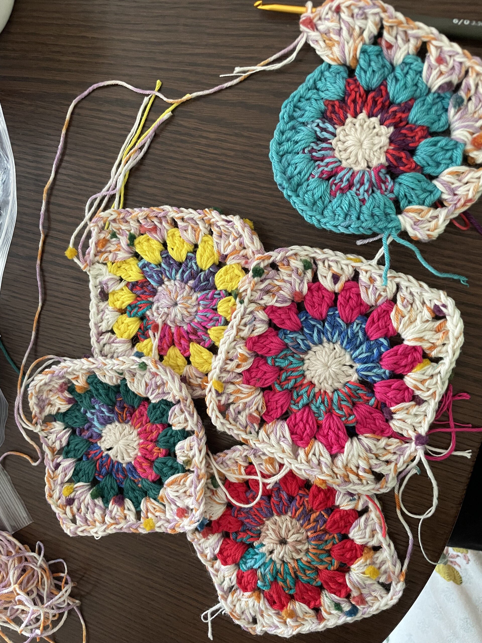 お花のカラフルモチーフ