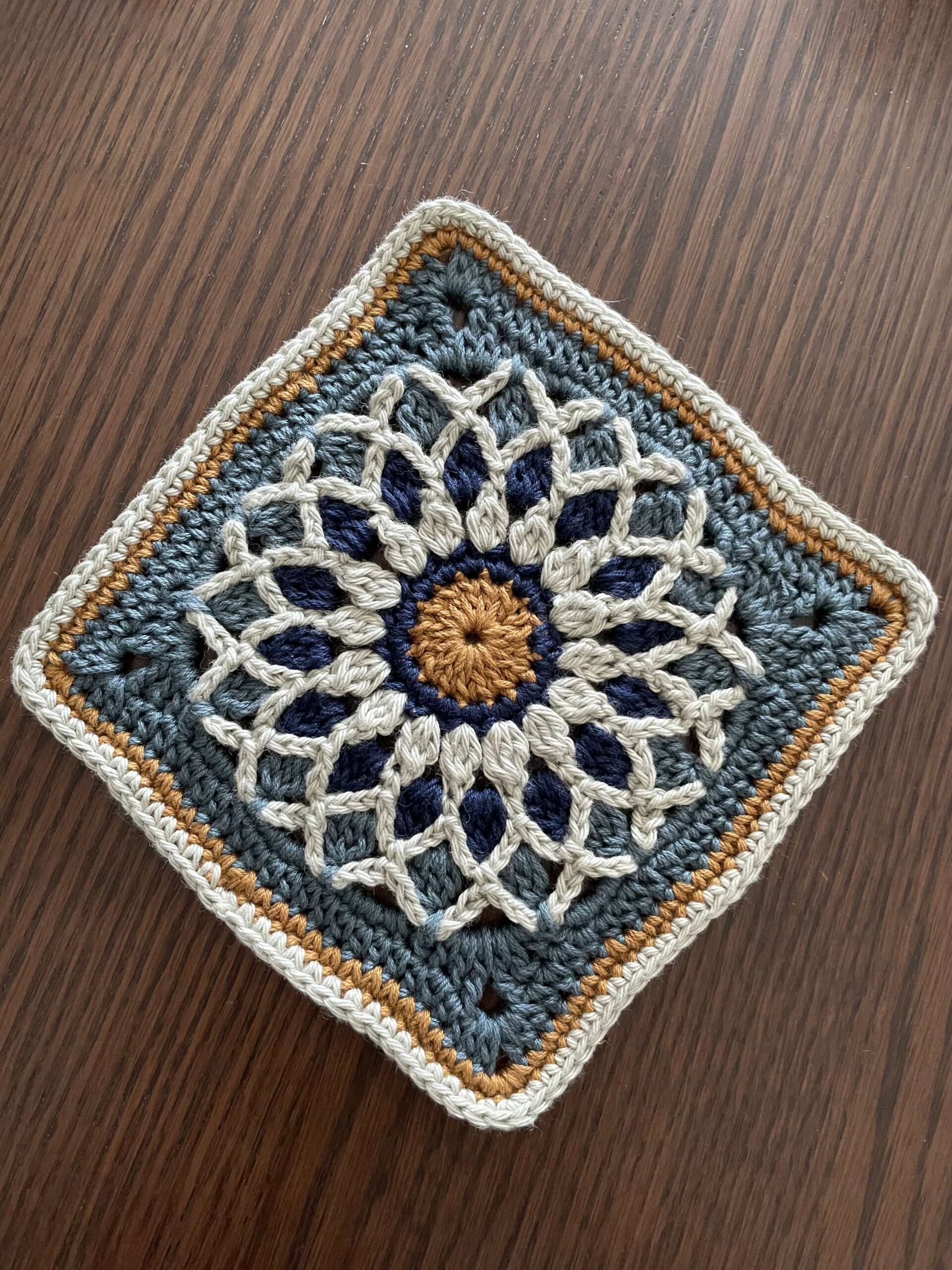 モチーフのようなポットマット