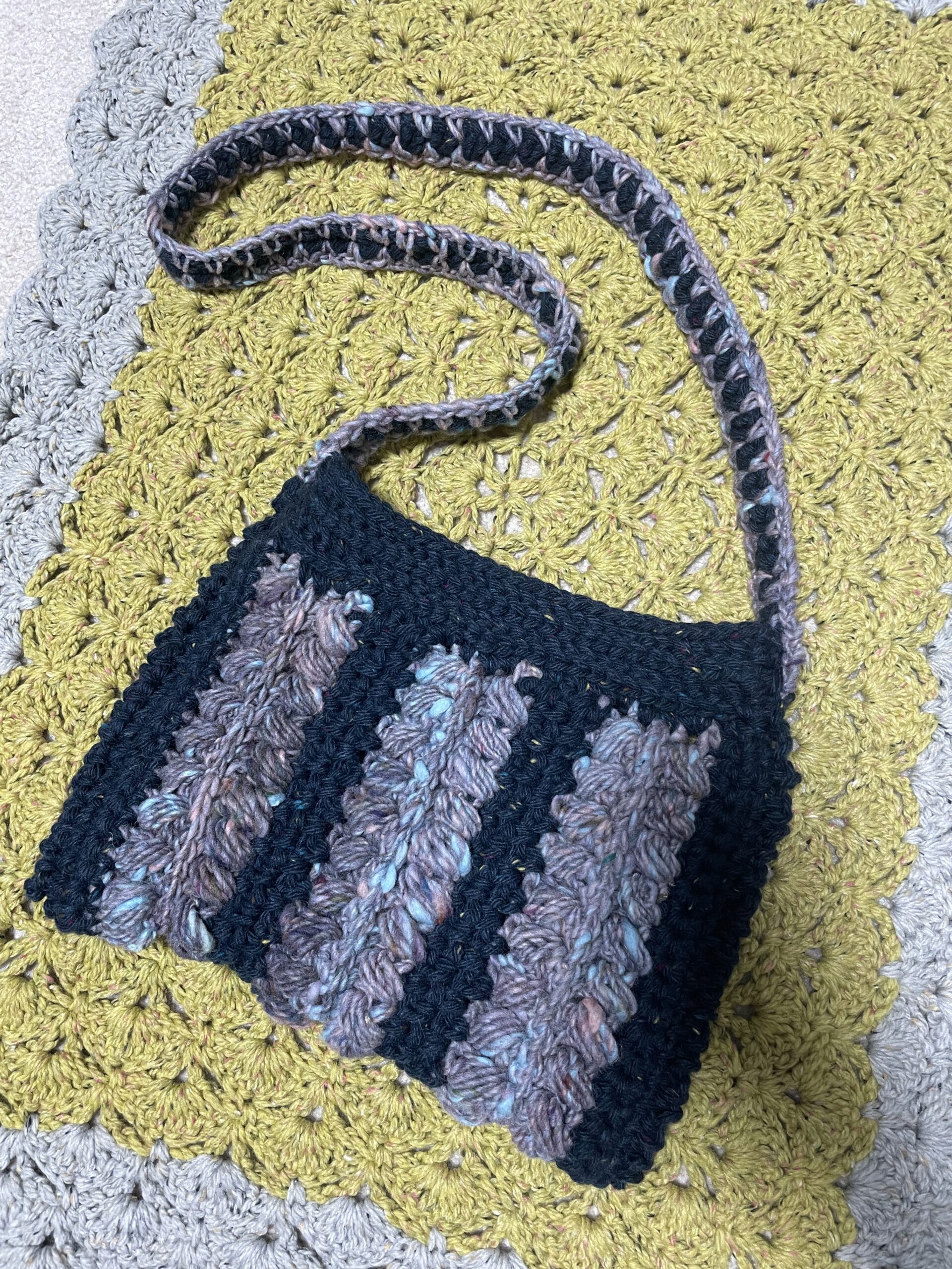 木立ちのバッグ